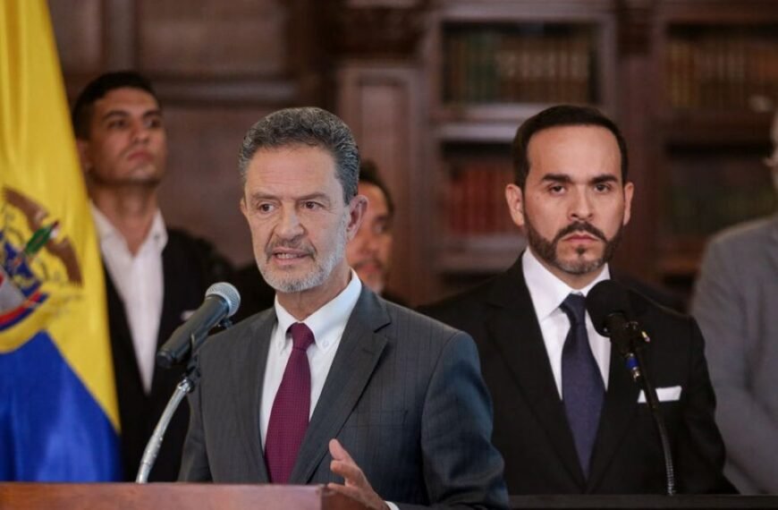 Salir de la CPI y&hellip;